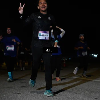 Runner Photo 7451080
