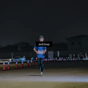 Runner Photo 7451081