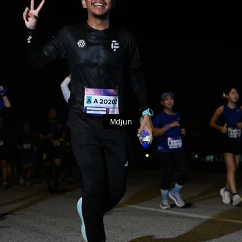 Runner Photo 7451082