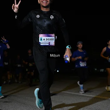 Runner Photo 7451087