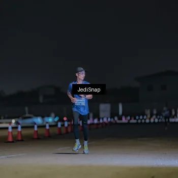 Runner Photo 7451092