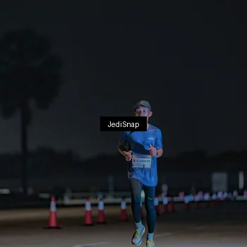Runner Photo 7451097