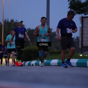 Runner Photo 7451098