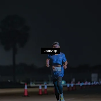 Runner Photo 7451109