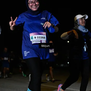Runner Photo 7451112