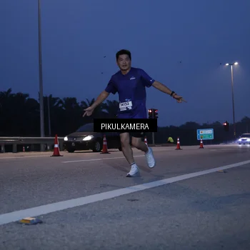 Runner Photo 7451114
