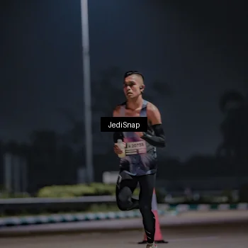 Runner Photo 7451132