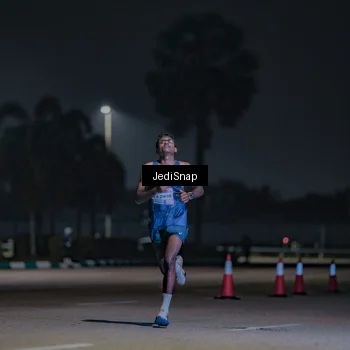 Runner Photo 7451134