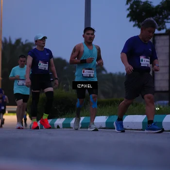 Runner Photo 7451153