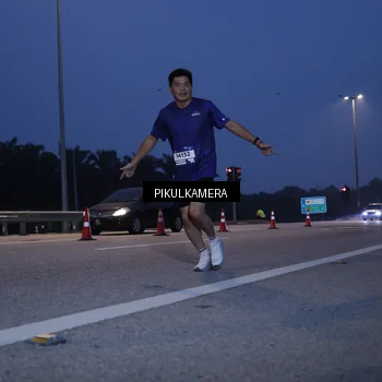 Runner Photo 7451163