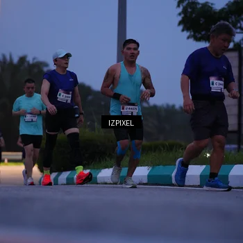 Runner Photo 7451165