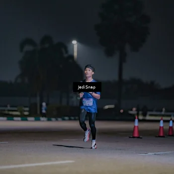 Runner Photo 7451180