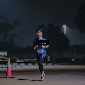 Runner Photo 7451181