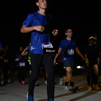 Runner Photo 7451194