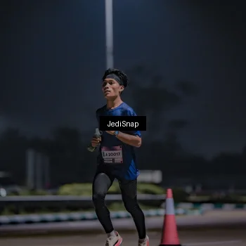 Runner Photo 7451196