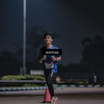 Runner Photo 7451200