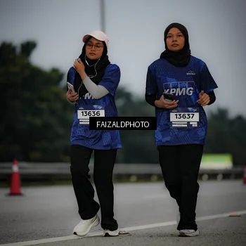 Runner Photo 7451202