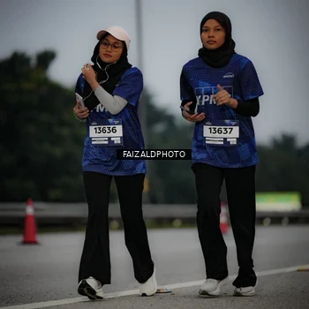Runner Photo 7451208