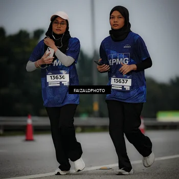 Runner Photo 7451210