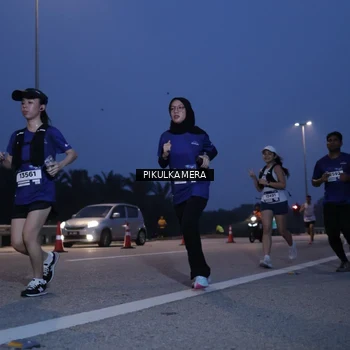 Runner Photo 7451226