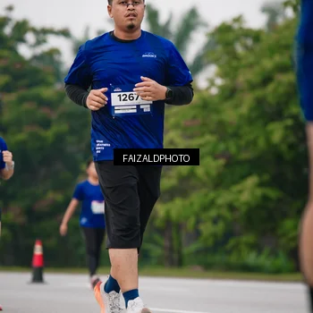 Runner Photo 7451241