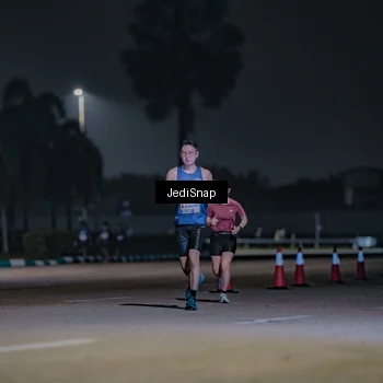 Runner Photo 7451246
