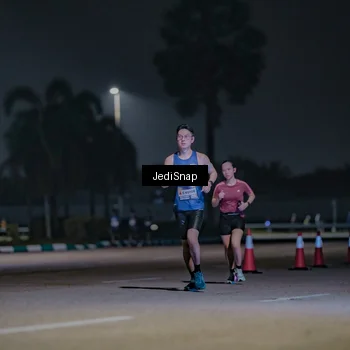 Runner Photo 7451276