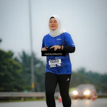Runner Photo 7451284
