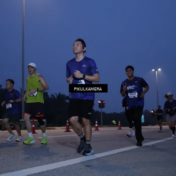 Runner Photo 7451290