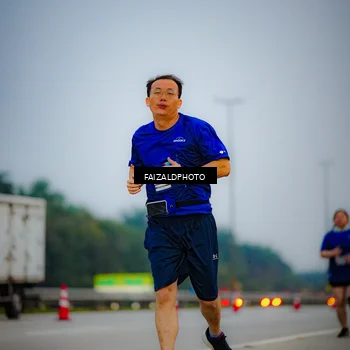 Runner Photo 7451292