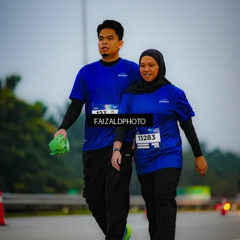 Runner Photo 7451300
