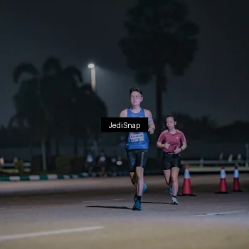 Runner Photo 7451302