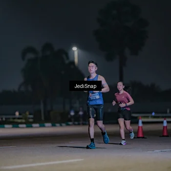 Runner Photo 7451306