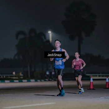 Runner Photo 7451308
