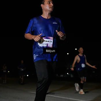Runner Photo 7451311