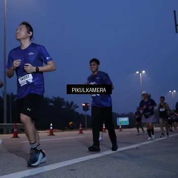 Runner Photo 7451323