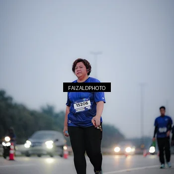 Runner Photo 7451335