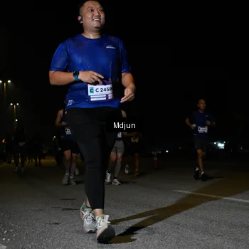 Runner Photo 7451340