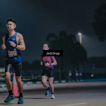 Runner Photo 7451357