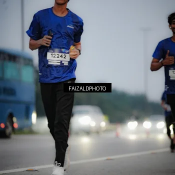 Runner Photo 7451372