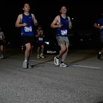 Runner Photo 7451376