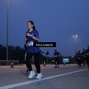 Runner Photo 7451383