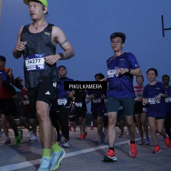 Runner Photo 7451432