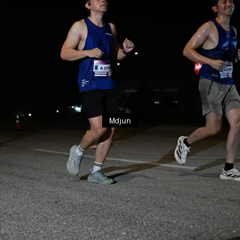 Runner Photo 7451434