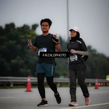 Runner Photo 7451435