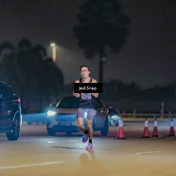 Runner Photo 7451445