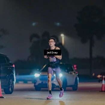 Runner Photo 7451448