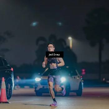 Runner Photo 7451450