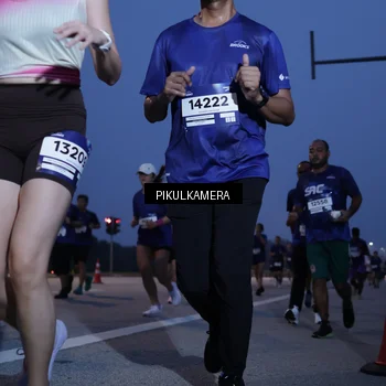 Runner Photo 7451478