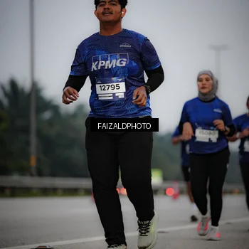 Runner Photo 7451517